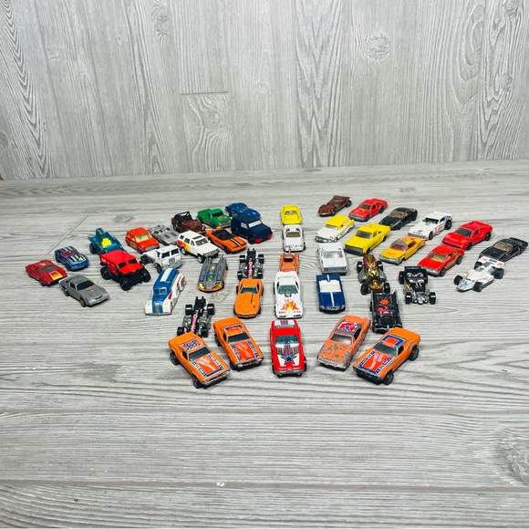 Vintage Lot of 44 matchbox , hot wheels & unbranded cars trucks collectible toys - Picture 2 of 9